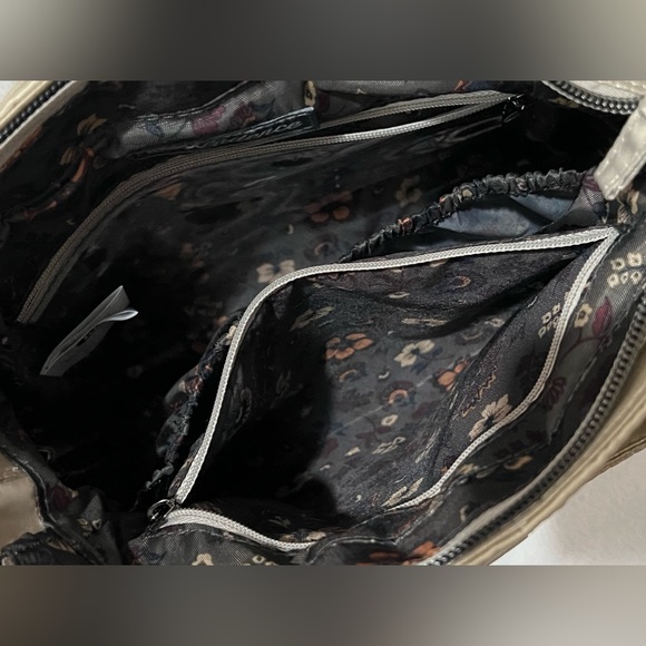 LUG - Cadence Crossbody Bag - Metallic Champagne - Picture 6 of 10